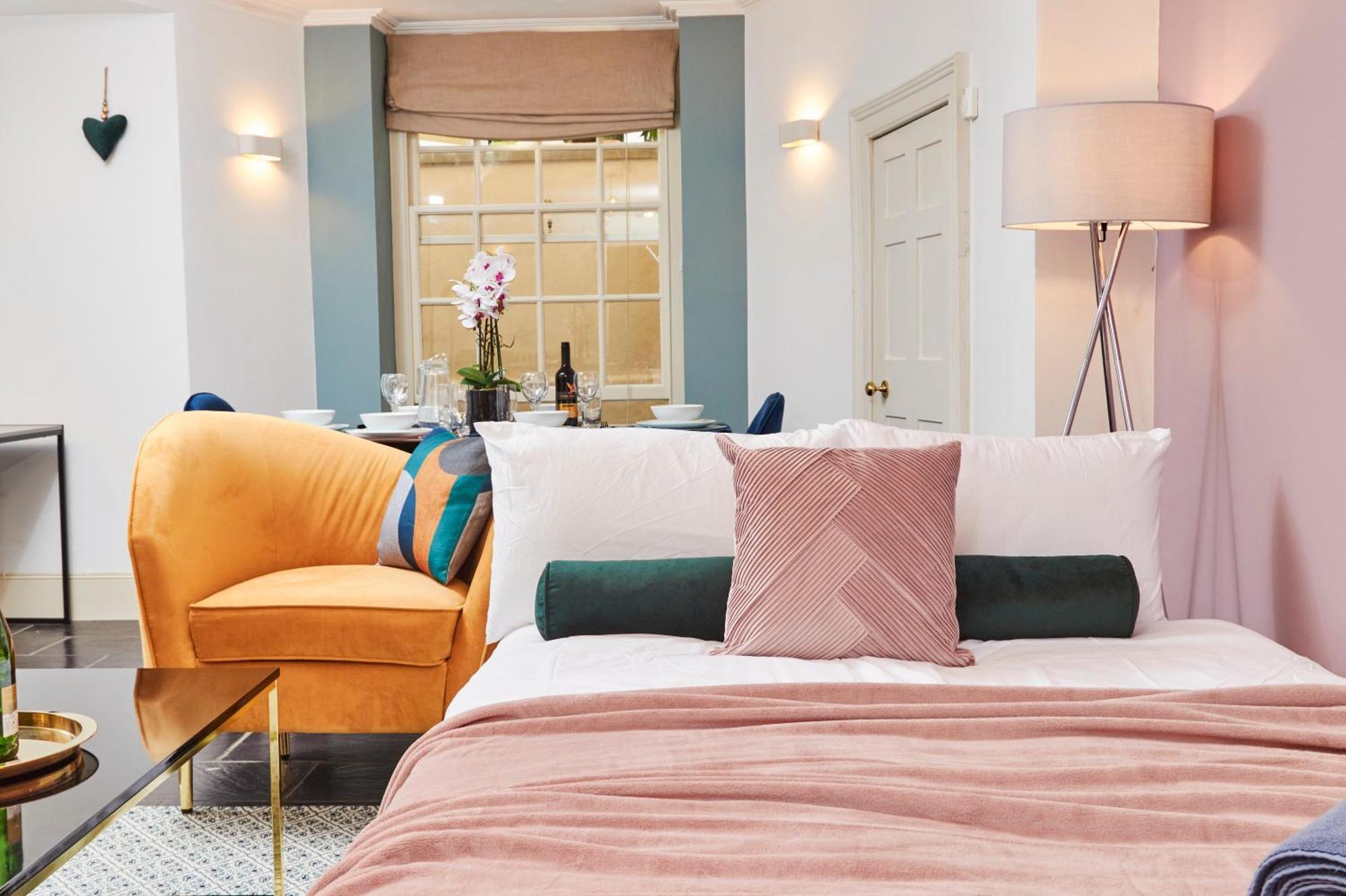 Beautiful 2Bedroom 4 Actual Beds House With Wifi By Purestay Bath Dış mekan fotoğraf