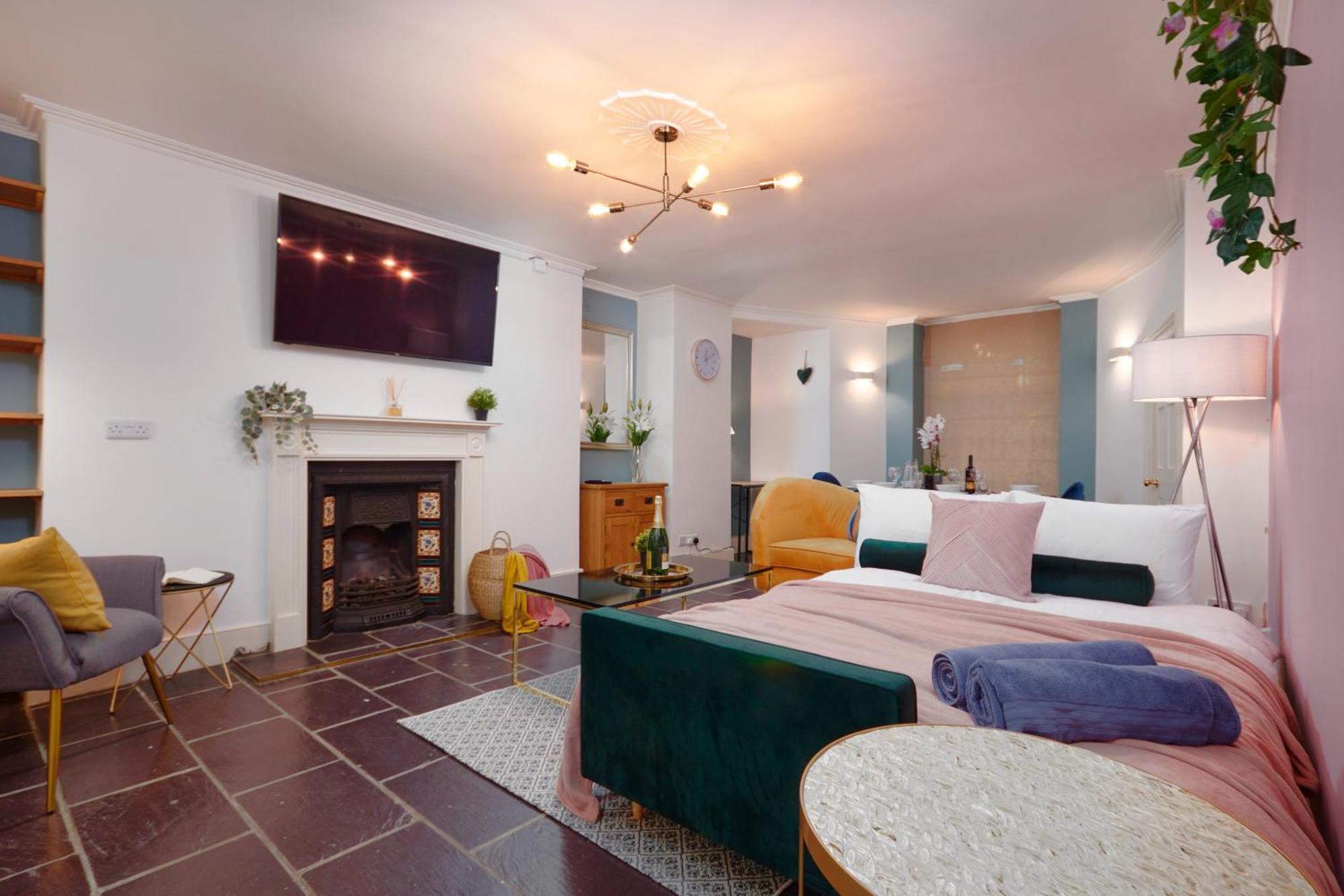 Beautiful 2Bedroom 4 Actual Beds House With Wifi By Purestay Bath Dış mekan fotoğraf